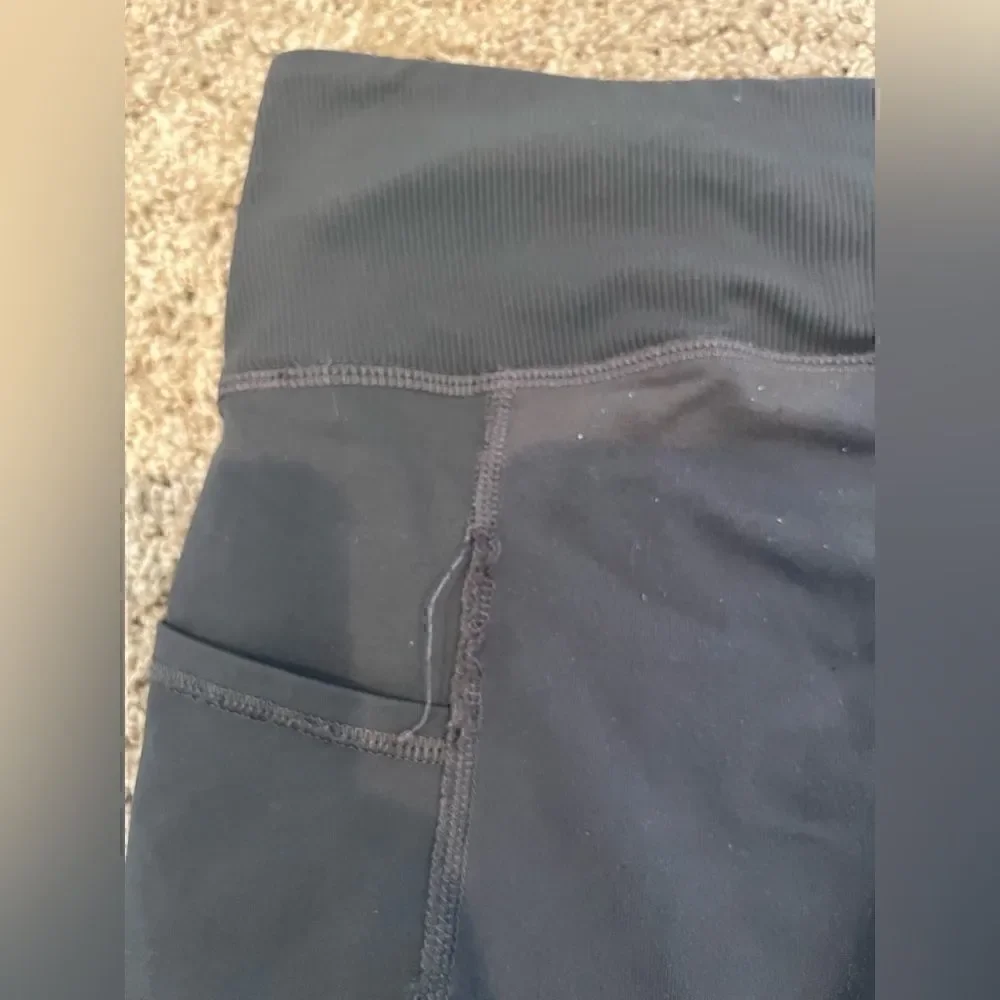 Lululemon Grey Leggings with pockets and ankle slit